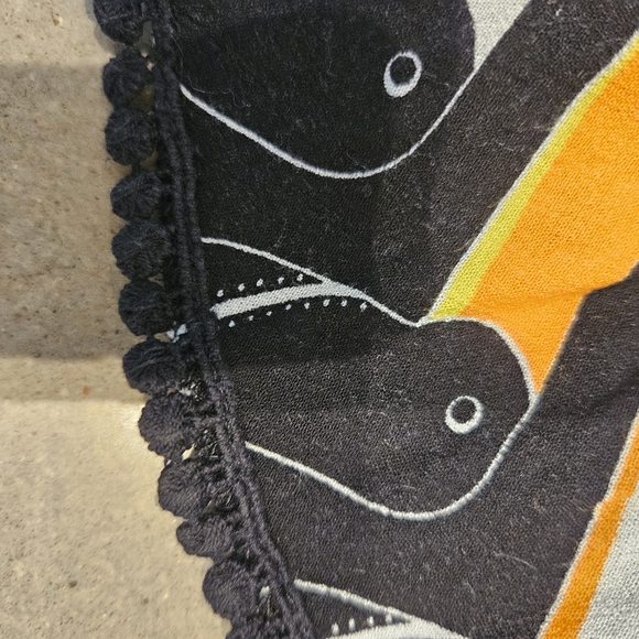 Tucan printed, off shoulder crop top. Flat friendly! - Picture 7 of 7